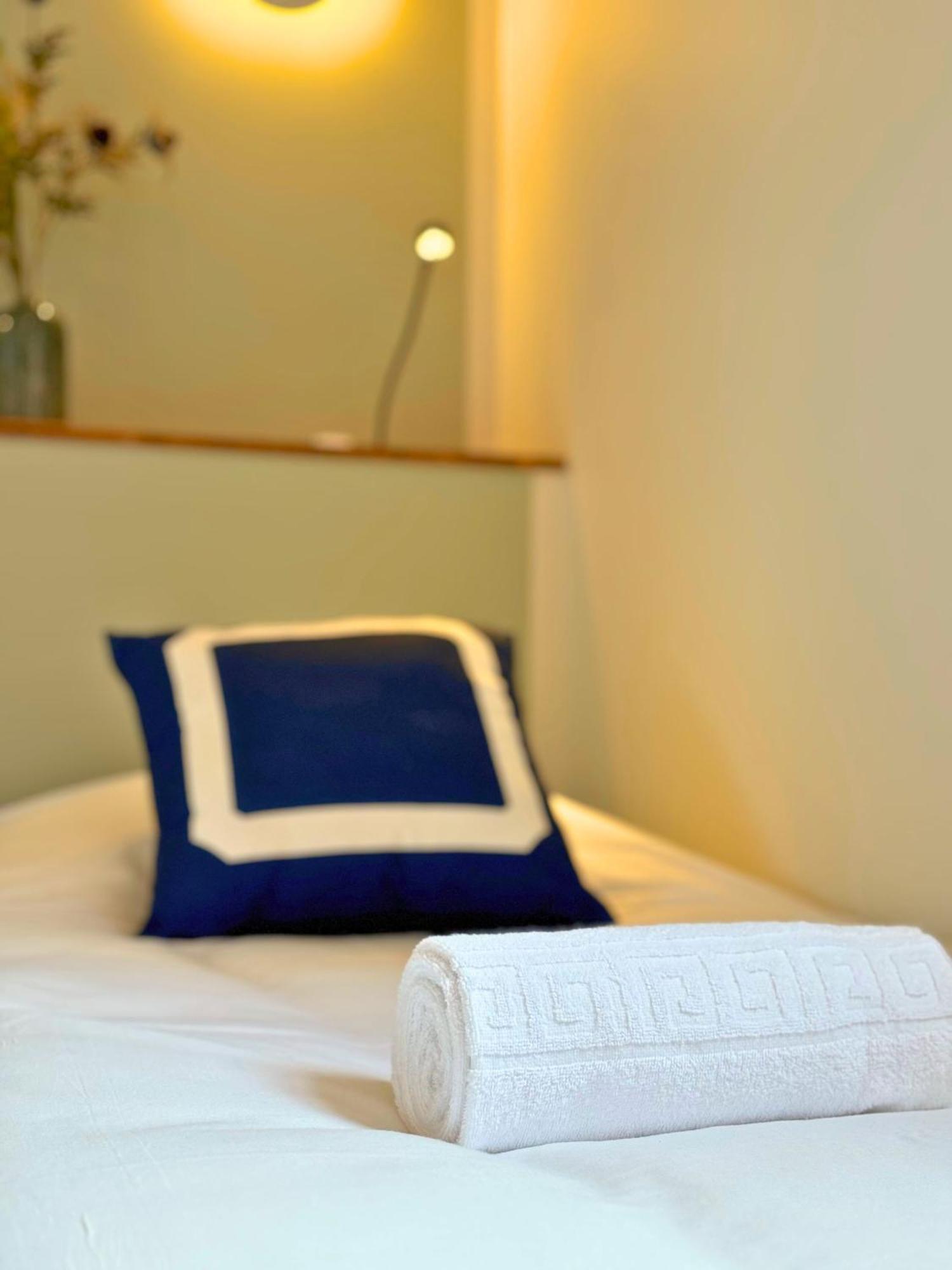 Hotellerie De L'Abbaye Bellegarde-Sainte-Marie Ngoại thất bức ảnh